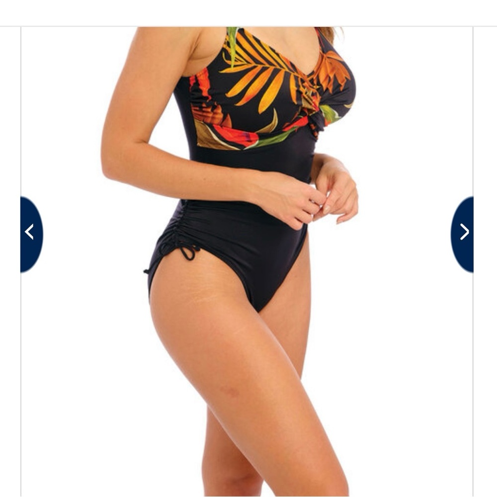 Swimsuit - Picture 2 of 7
